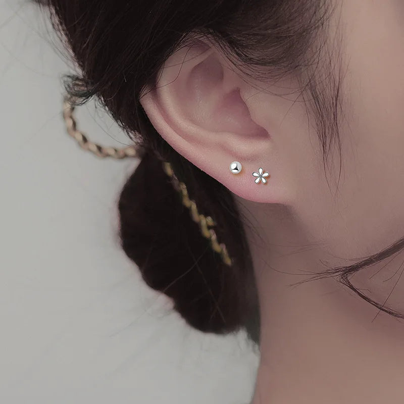 Daisy Bloom 925 Sterling Silver Stud Earrings
