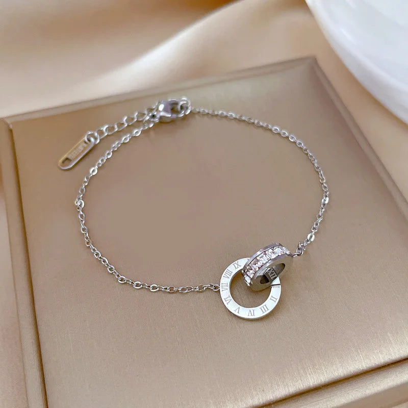Interlocking Circle Chain Bracelet